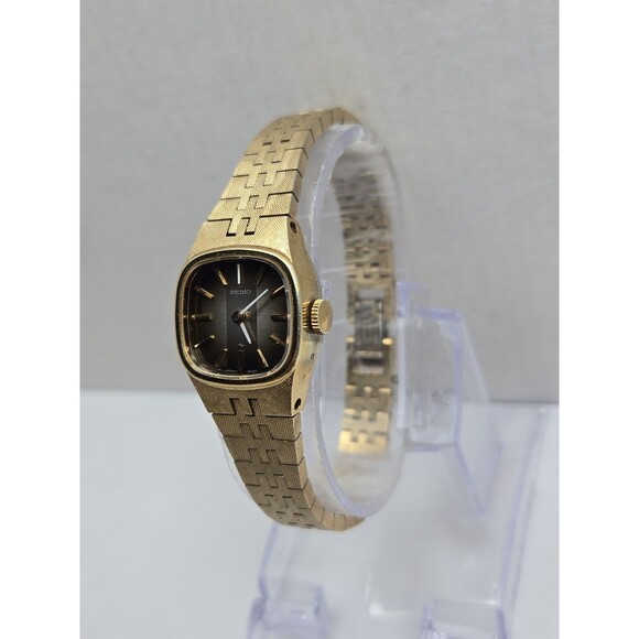 Womens Vintage Seiko 1974 Manual Wind Watch 17Jewel Gold Tone Japan Dainty Works main image 9